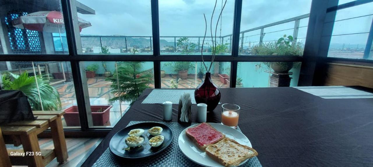 Jaipur The Lodge B&B ภายนอก รูปภาพ