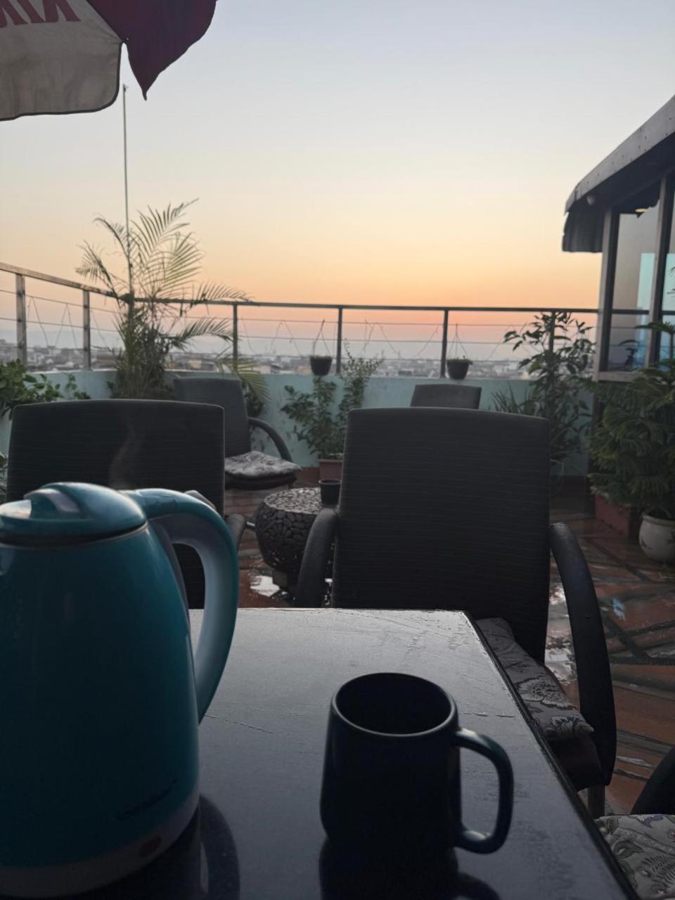 Jaipur The Lodge B&B ภายนอก รูปภาพ